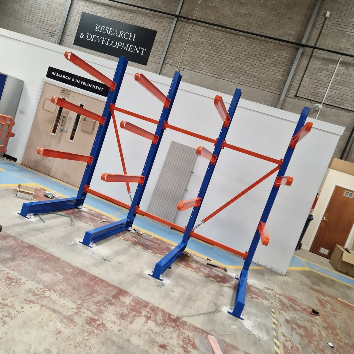 Heavy Duty Cantilever Racking 2.5m h x 0.9m w x 0.7m d - Warehouse Storage Products